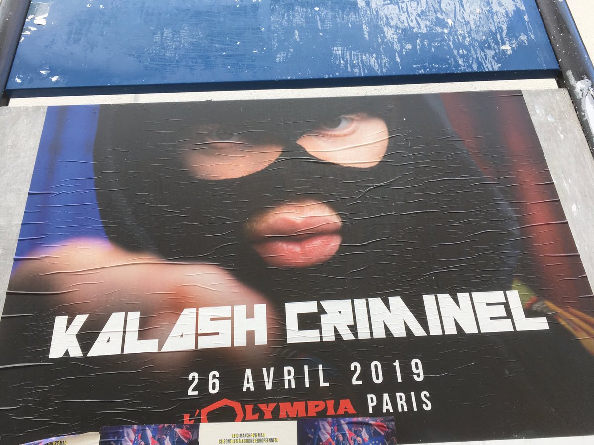 Je vais peut-être faire vieux con mais j’assume. Trouvez-vous normal que dans un pays comme le nôtre, qui a connu tant de violence récemment, on se permette ce genre d’affiche pour annoncer un concert ?