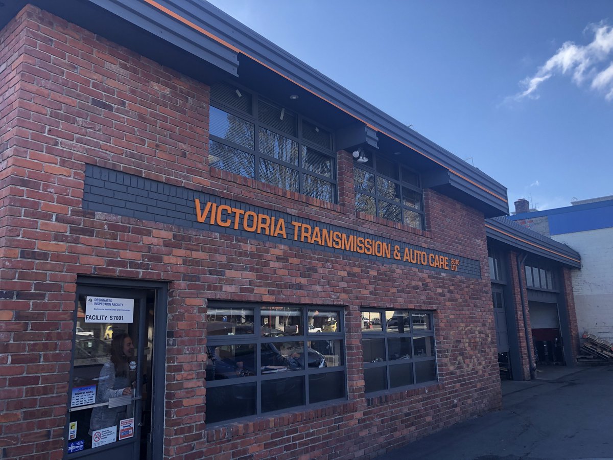 VicTransAuto's tweet photo. Our building got a new paint job a few months back! https://t.co/jaDqaOCivw