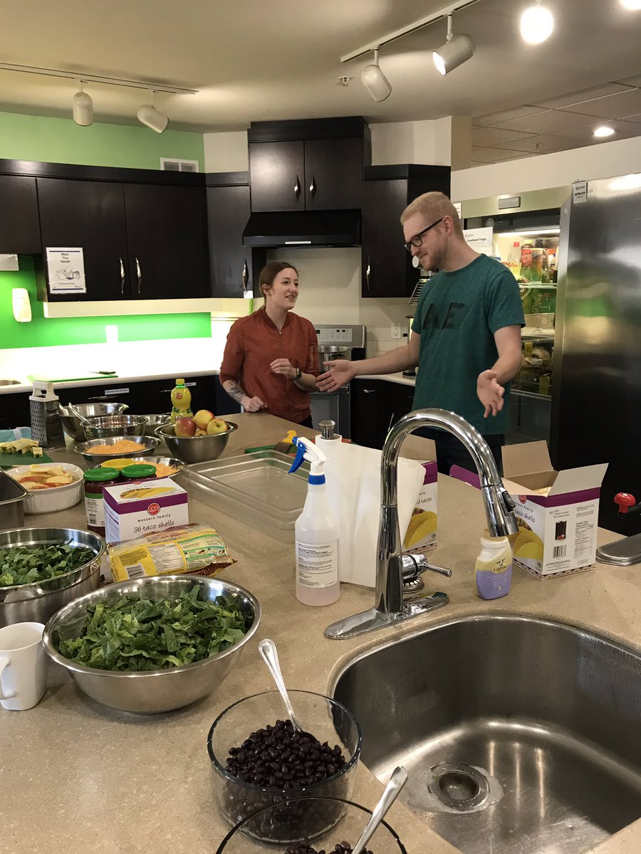 russ_natalia's tweet photo. Volunteering at #RonaldMcDonaldHouse #PaladinSecurityEdmonton #PaladinDifference #LetsMakeThisWorldBetter #PaladinFamily https://t.co/iPFualG0Ds
