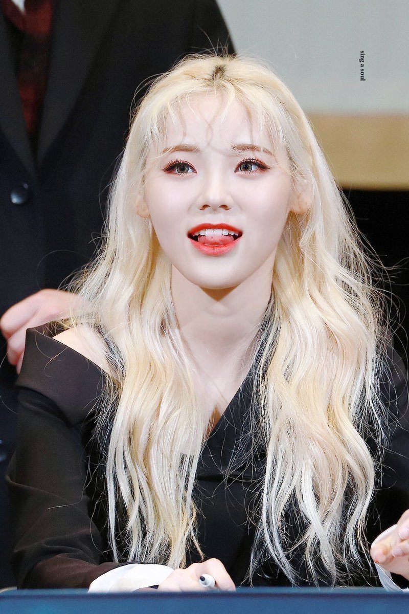 orbitears's tweet image. fua, en el suelo me encuentro.