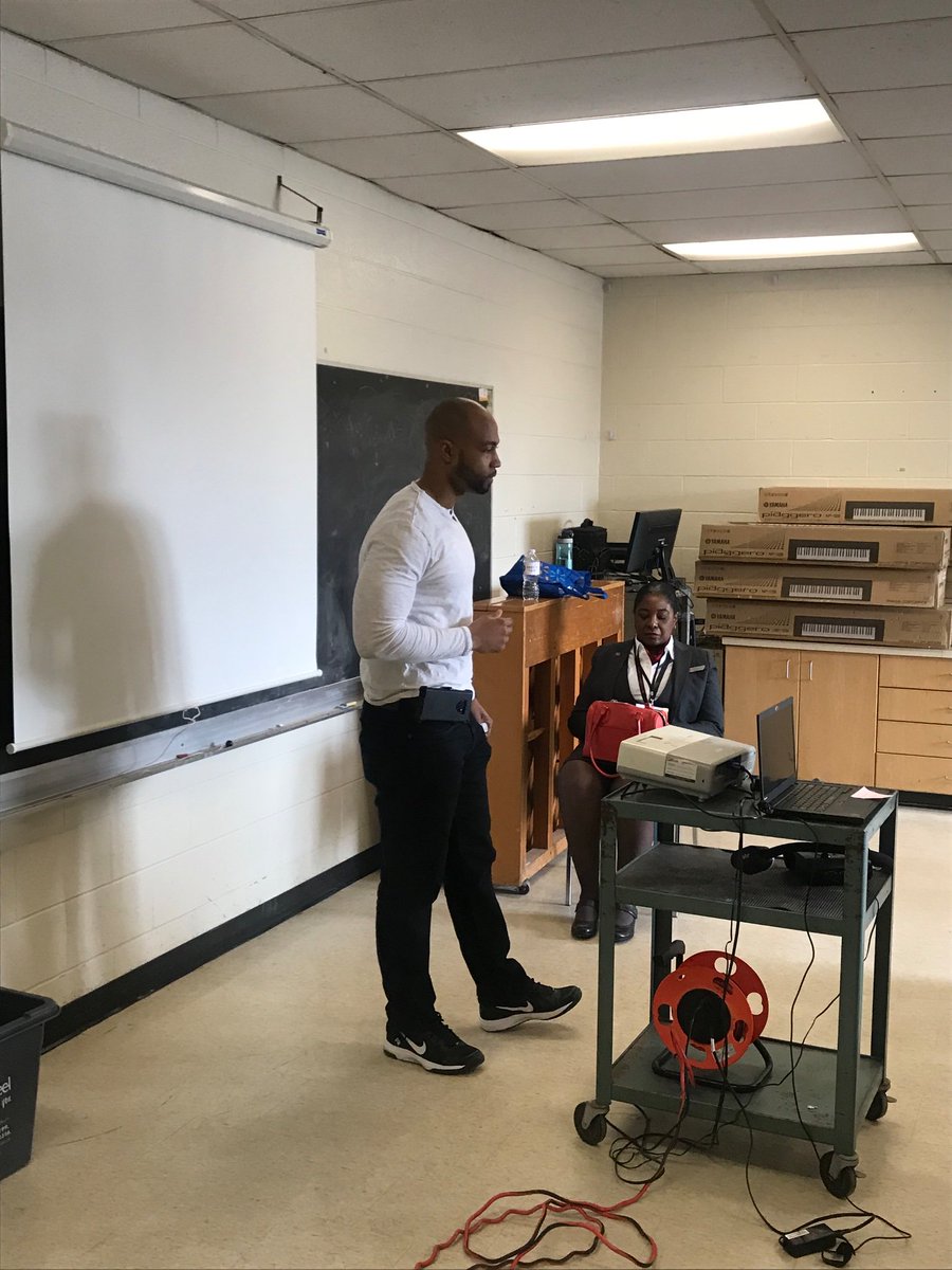 Deb SolomonShirley tweet media