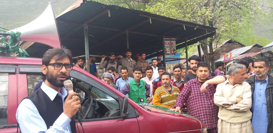 jkpdp's tweet photo. We need to reject any politics that targets people because of race or religion. Respect our diversity and our openness and the way we respect every faith. Talib Hussain while campaigning for PDPs North Kashmir candidate at Uri @thewire_in @MehboobaMufti @KashmirLife https://t.co/65c1MZyWm2