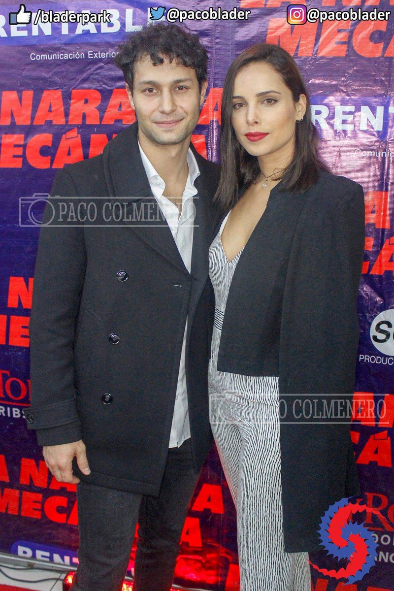 pacoblader's tweet photo. #alfombraroja #canon #ledring @LaNaranjaTeatro #teatro #mexico
@PalaciosMariano @vanerestre https://t.co/gnk8qHi2xb