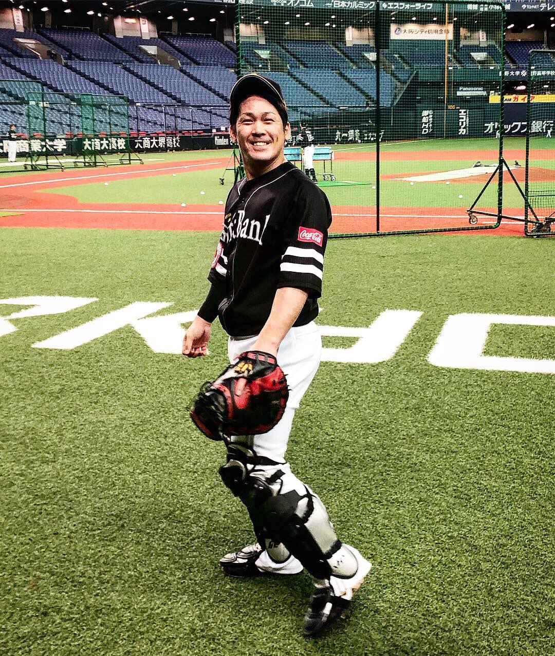 大西宏明 Sur Twitter 先日の可愛い子っ 甲斐拓也 福岡ソフトバンクホークス 甲斐キャノン 可愛い 現役時代 の 最後の後輩 活躍 楽しく 嬉しく 拝見しております まだまだ成長 期待 またなぁ プロ野球 野球選手 キャッチャー Smile ほなっ