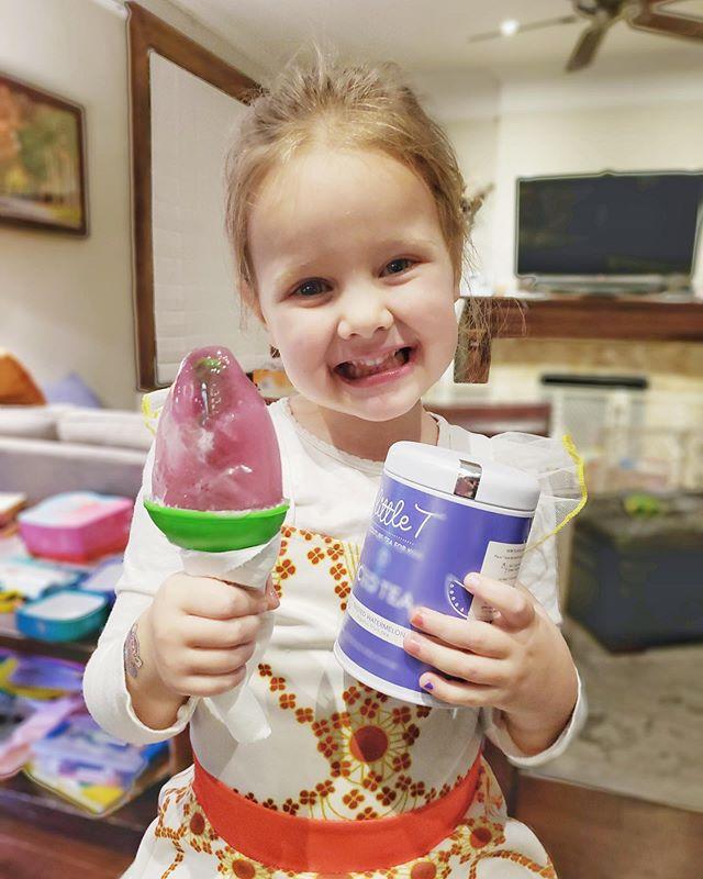 This girl is 100% genius 🤯 (and pretty adorable too) because.... Little T watermelon #teapopsicles! No added sugars, just pure deliciousness from our organic blend of fruits and herbs. This is definitely going to be our new go-to for sweet cravings 🍉… bit.ly/2Vtx05j