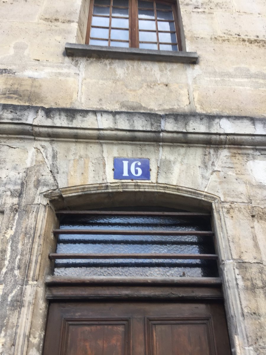 francolucianiok's tweet photo. En lo de Jacqueline Pons en Paris, lugar que cobijo a grandes artistas: Piazzolla y Yupanqui!
Y juntada previa c/los chicos d #CheMalambo https://t.co/dbkE3CEIbO