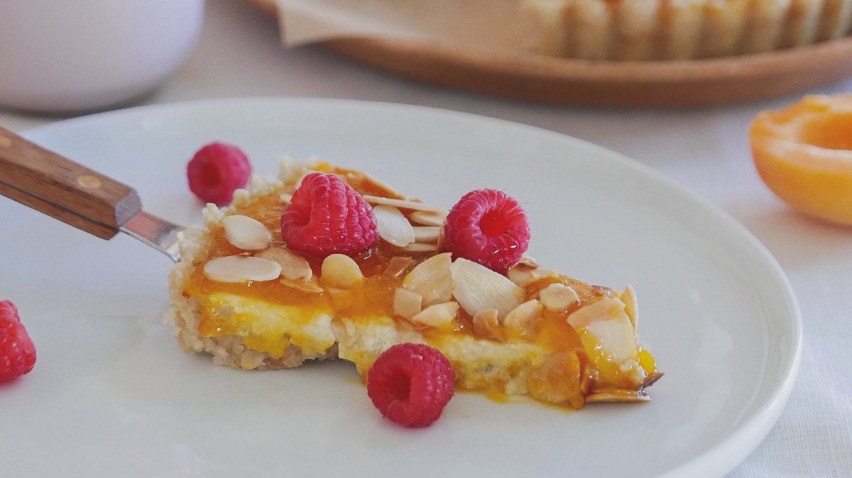 CanopyBethesda's tweet photo. Need something simple but tasty to bring to a potluck? Learn how to make a pie during a cooking class with @Sur_La_Table in @pikeandrose and take home your own pie dish! https://t.co/iXIHATyS9L #thoughtfullylocal #visitmaryland #visitmoco #vacation https://t.co/Nhkh38LXSz