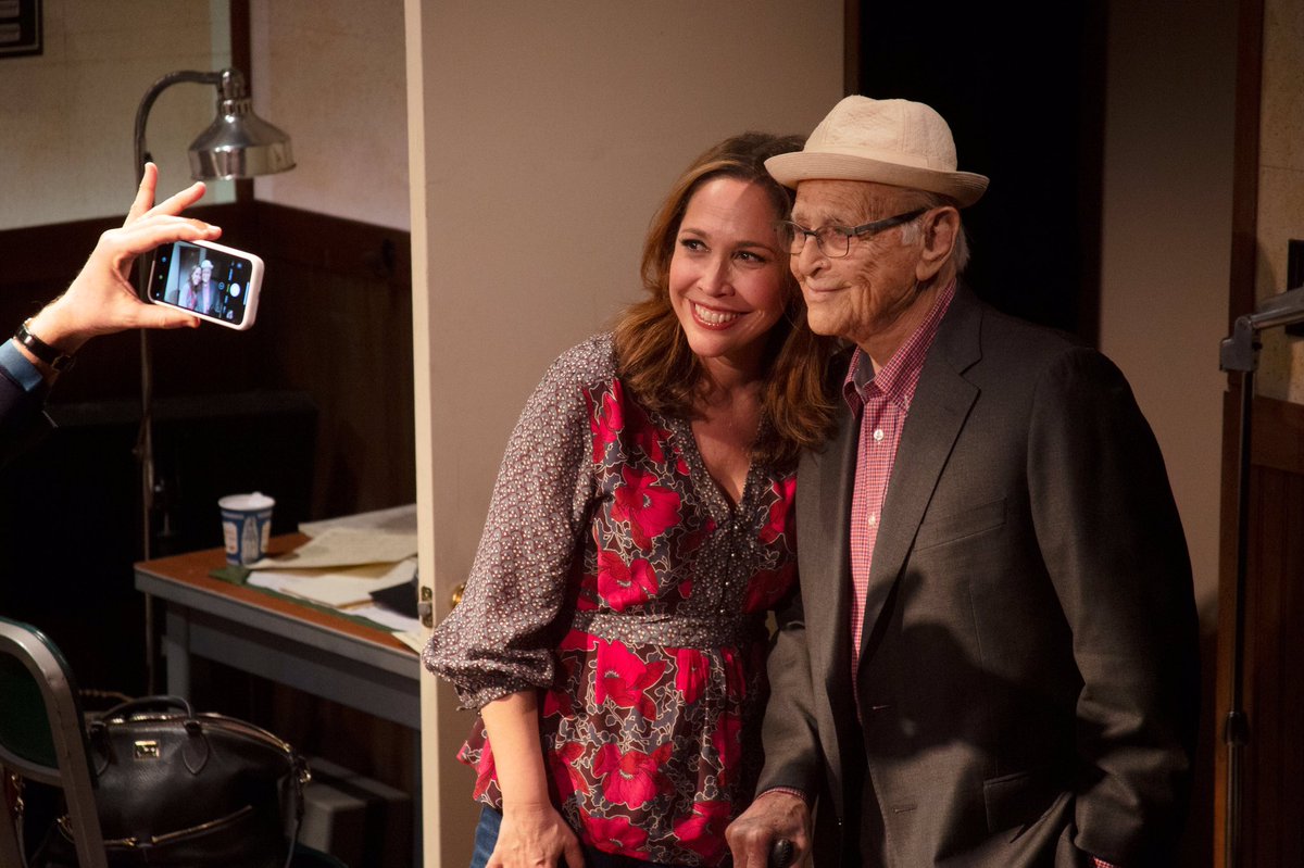 smartblondeplay's tweet photo. What an honor to have @TheNormanLear in the house this past weekend! Thank you for joing us! 📷 @lloydmulvey #OneDayAtATime #Producer #TVProducer https://t.co/iSkyP9EBhJ