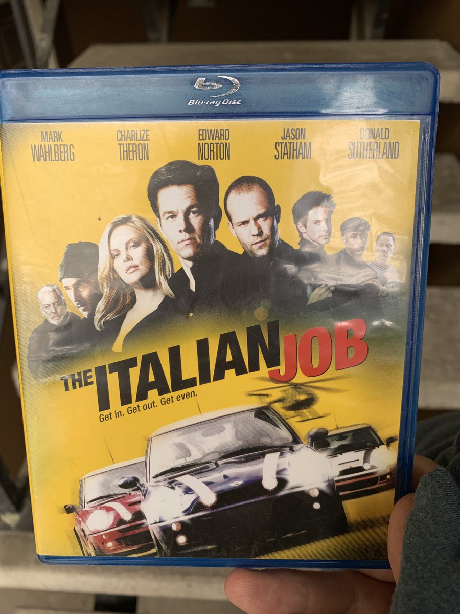 BestFrankMiller's tweet photo. More #Danflix at my apartment https://t.co/6qIRLDyKj6