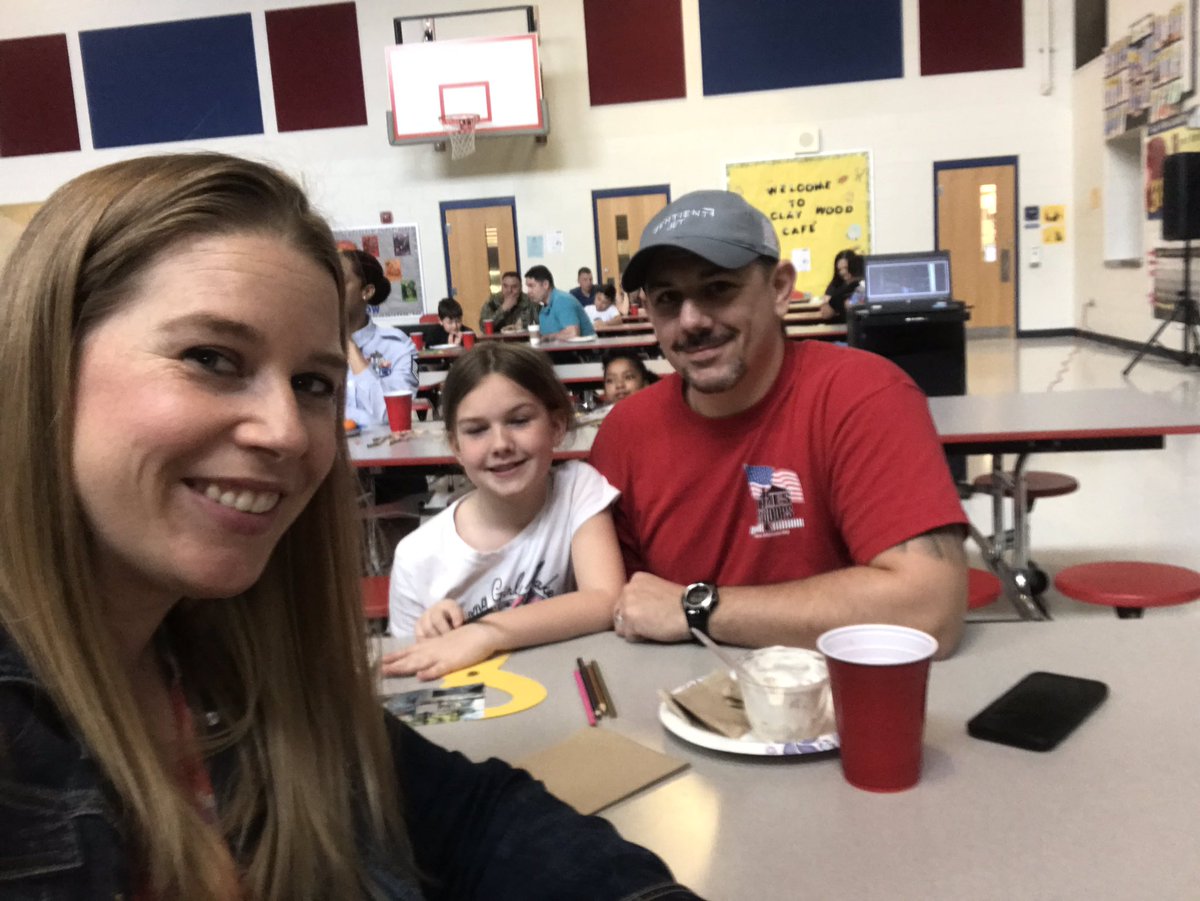 sacurry82's tweet image. Enjoying breakfast with my Veteran!!  #SpringTwitterChallenge   #TimberwolvesRock @AndrewBuchheit   @smcurry83