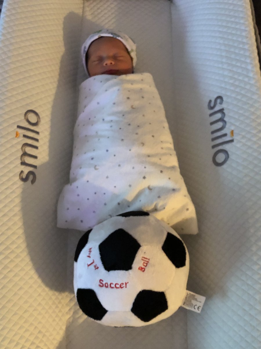 JavierEDecima's tweet photo. The greatest gift I have ever received. #maximiliano #firstsoccerball #firstsoccersession https://t.co/0srzVCFYvM