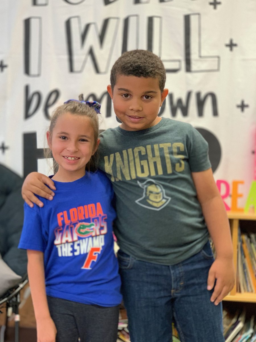 Volusia_Pines's tweet image. Today for #SELebrationWeek we are teaming up to make the world a kinder place! Teamwork makes the dream work! @sel_vcs #SELVCS