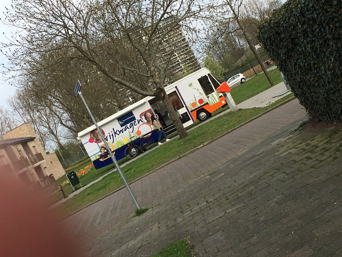 Complexbeheer's tweet photo. Het team gaat scoren de laatste avond #grootonderhoud #ringenbuurt #topteam #klantop1 @WonenBreburg @daghuismeester https://t.co/DDyFM5pZOk