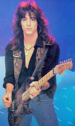 Happy Birthday 
Warren DeMartini / RATT
4 10                                              