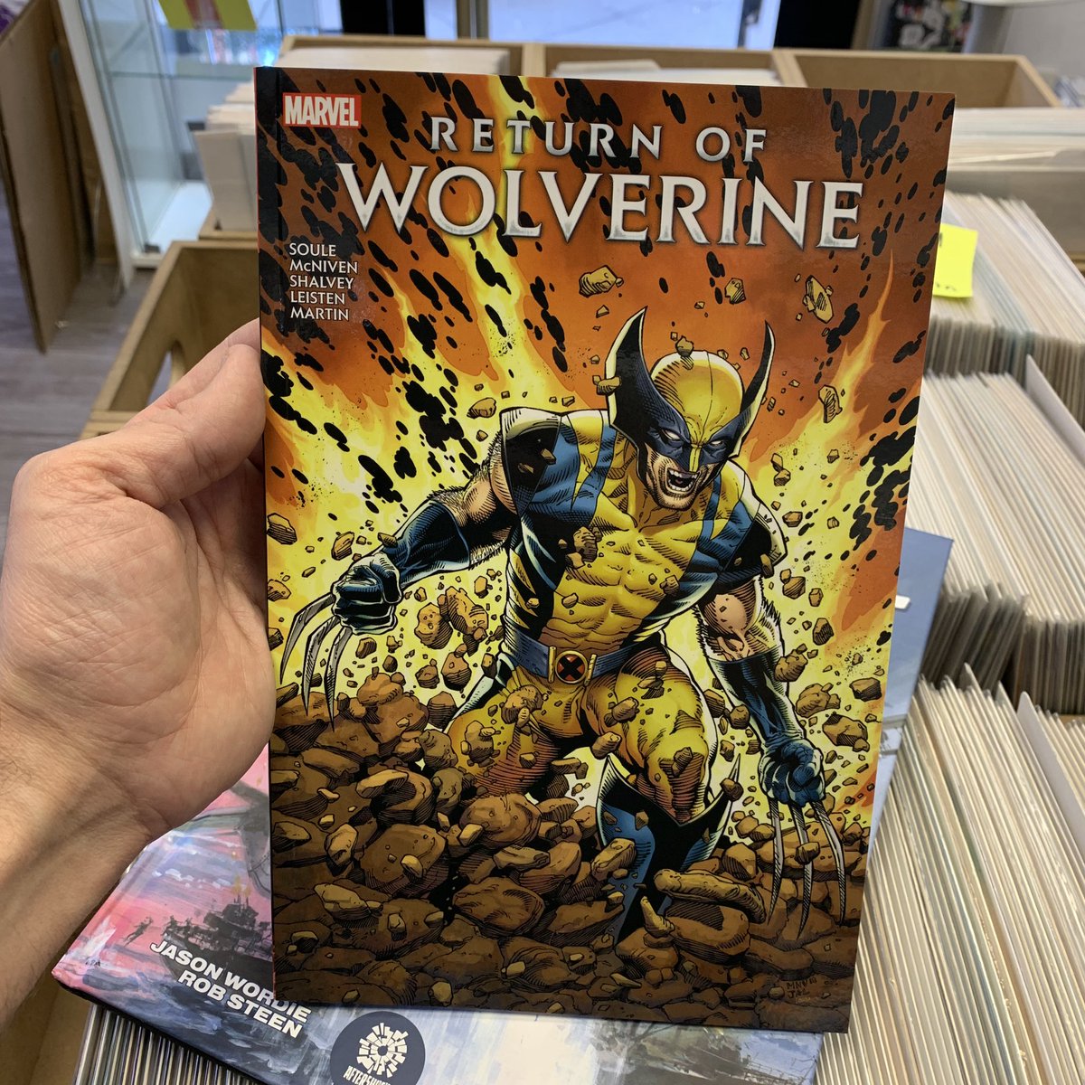 redflackcomics's tweet photo. Novedad en la tienda y en la web: Return of Wolverine TPB (Marvel, 2019)
#redflackcomics #radarcomics #Malasaña #ReturnofWolverine #Wolverine #CharlesSoule #SteveMcNiven #DeclanShalvey #Marvel https://t.co/IybboTgosH