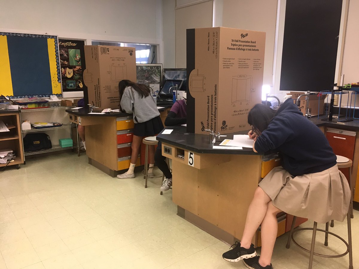 TechBioBek's tweet image. Practical #1 in #apbio3 today! These #NDBtigers have been preparing for weeks for this 😎