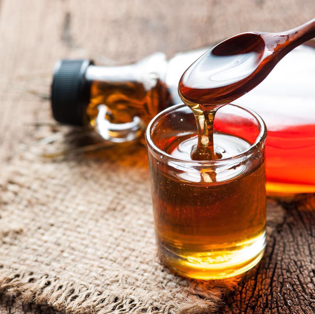 TourismQuebec's tweet photo. Québec maple syrup is a treat that’s impossible to resist. After all, we’re the world’s top producer of this delicious ambrosia! 📸 : hiddengemstravelagency via Instagram @ExploreCanada #maple #maplesyrop https://t.co/JJPVI3K4wp