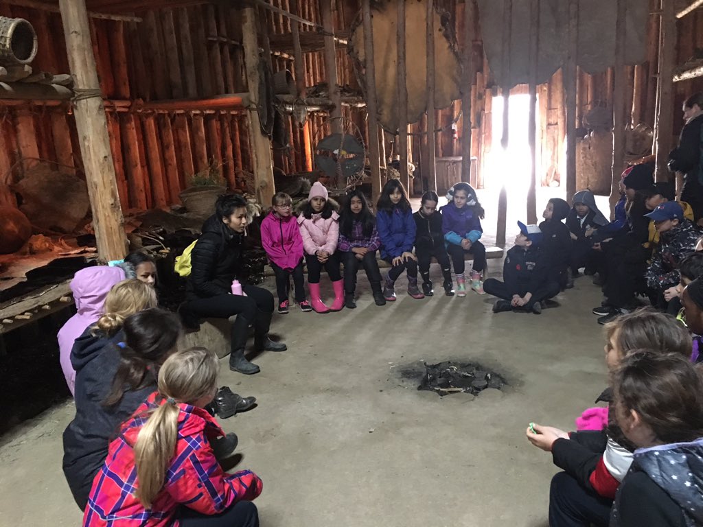 MsNardi1's tweet photo. Learning about the First Nations in the best way possible at Crawford Lake 🍁 https://t.co/305auesCQf
