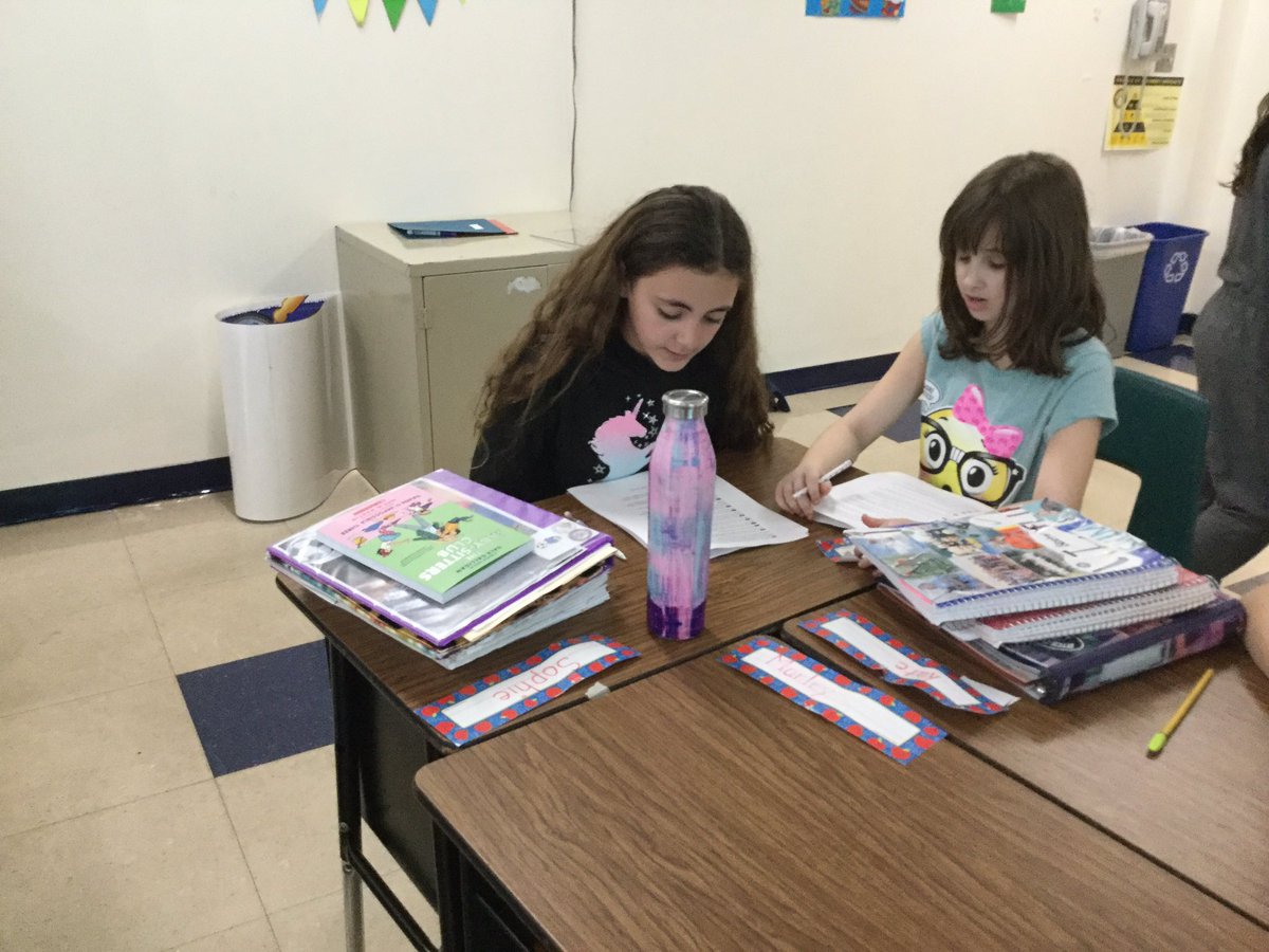 FifthGradeCWC's tweet photo. I love what the room sounds like during partner read. So much good reading occurring in this class #proudteacher #parccprep https://t.co/atfGBpfZF2