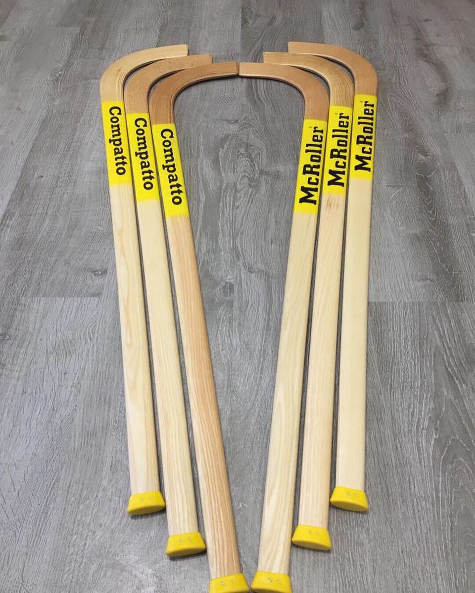 e3rollerskating's tweet photo. Avui us ensenyem un clàssic McRoller: l’stick COMPATTO ⭐️
És un stick professional fabricat en fusta de faig, lleuger i molt resistent 👌🏾
#hoqueipatins #hockeypatines #skate #mcroller #stick #play #sports #hockey #rollerskating #e3rollerskating #barcelona https://t.co/NoeOLeUI8z
