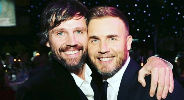 Garyismyhero's tweet photo. @GaryBarlow on #Instagram 😊 #JasonOrange #jokes #onething #greatqualities #moments #laughter #outofcontrol #seriousinterview #mymind #Howard #kindthoughtfulgenerous #schoolboys #themanthemover #mastersoffice #terrible #point #memories #greatway #middle
https://t.co/6w6tJjv1gN https://t.co/ZVzKx3Ntxv
