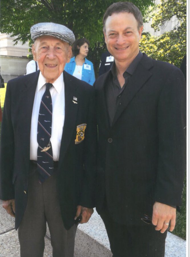 noget Hvis Samarbejde Dick Cole, last of the Doolittle Raiders, dies at 103 | CNN