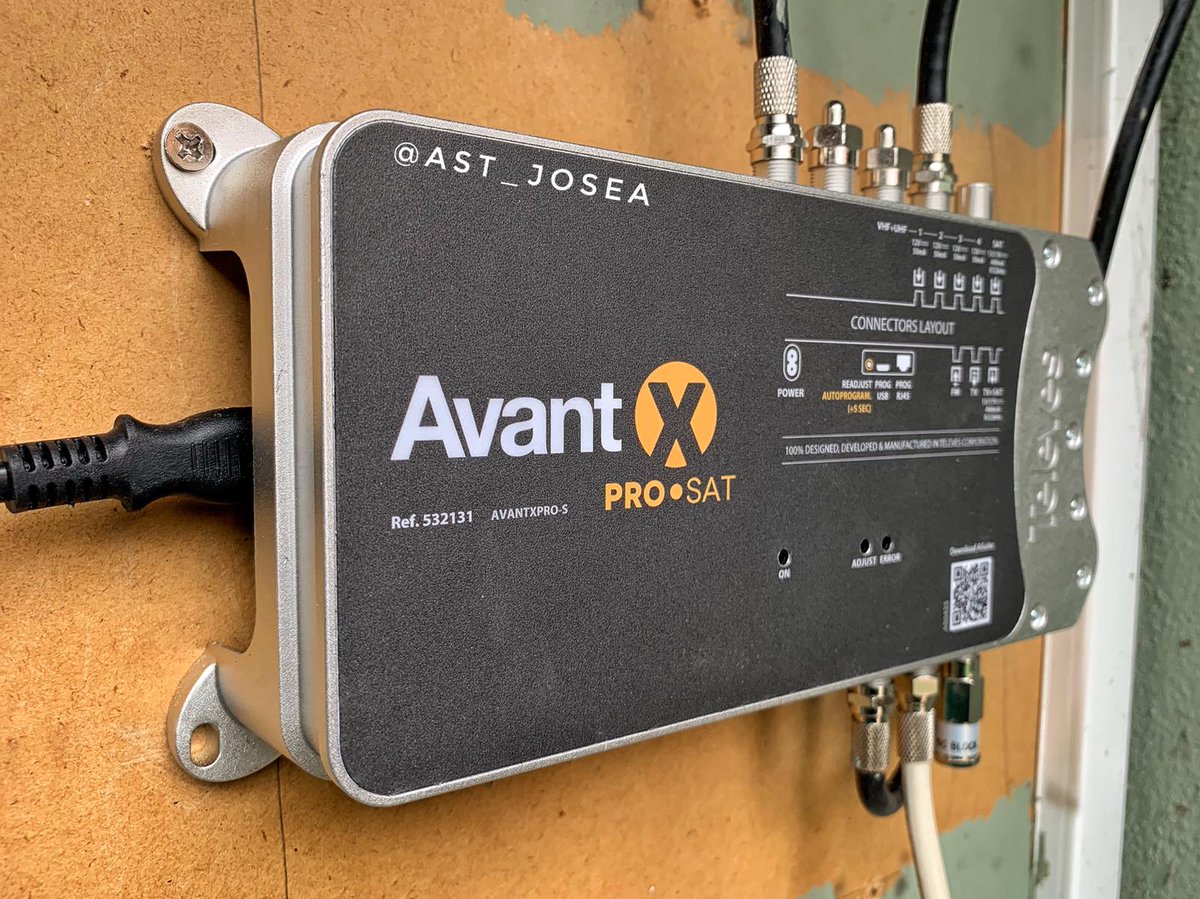 ast_josea's tweet photo. Esta tarde hemos estrenado @Natalia6Alvarez y yo la nueva #AvantX de @TelevesOfficial. ¡32 filtros! #antena #antenista #tdt #VitoriaGasteiz https://t.co/5xswaIjSYz