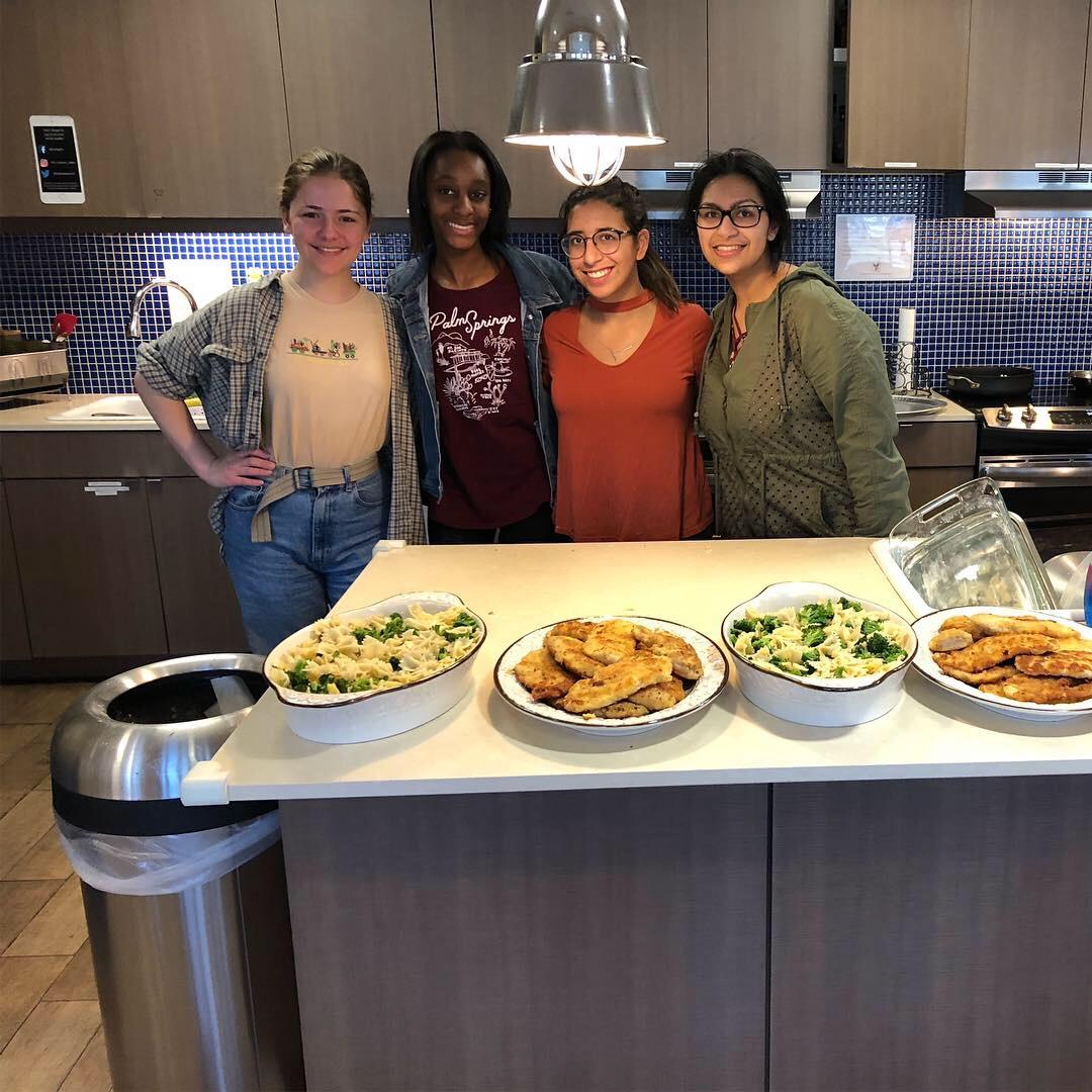 Devon Rose (devonrosel) Twitter