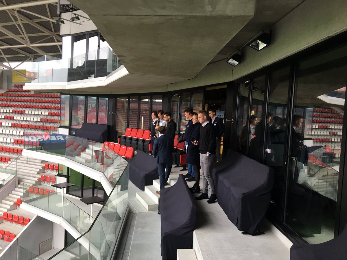 Een warm onthaal bij Essevee vanmiddag als vierde clubbezoek van deze fieldtrip. In het Regenboogstadion gekeken naar de nieuwe terrassenstructuur op de tribune, leuk om te zien! Bedankt @ESSEVEELIVE
