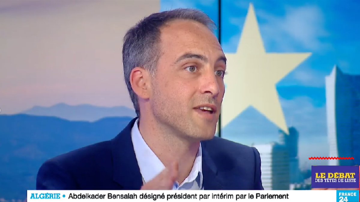 Place publique 🟡 tweet media