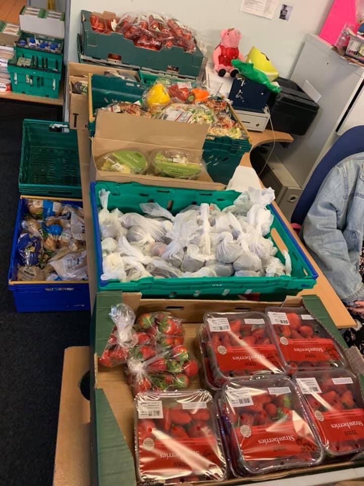 stanleys_cc's tweet image. Tonight’s Community food club is looking lovely!!!! Fresh fruit veg and dairy products, bread and lots more!!! Feel free to get in touch to attend our social event every Tuesday night!!! 😊😊