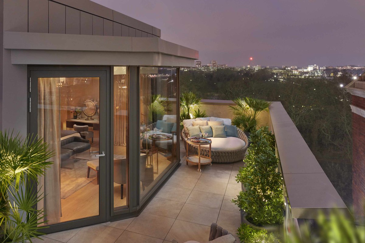cppluxury's tweet photo. Mandarin Oriental Hyde Park, London fully re-opens on 15th April
https://t.co/6ZX6blsd14
#MandarinOriental #MandarinOrientalLondon #MOLondon #MOHydePark #HydePark #London #reopening #luxury #luxuryhotel #renovated #penthouse #fullyreopen @MO_LONDON @MO_HOTELS https://t.co/iYc9puZKwE