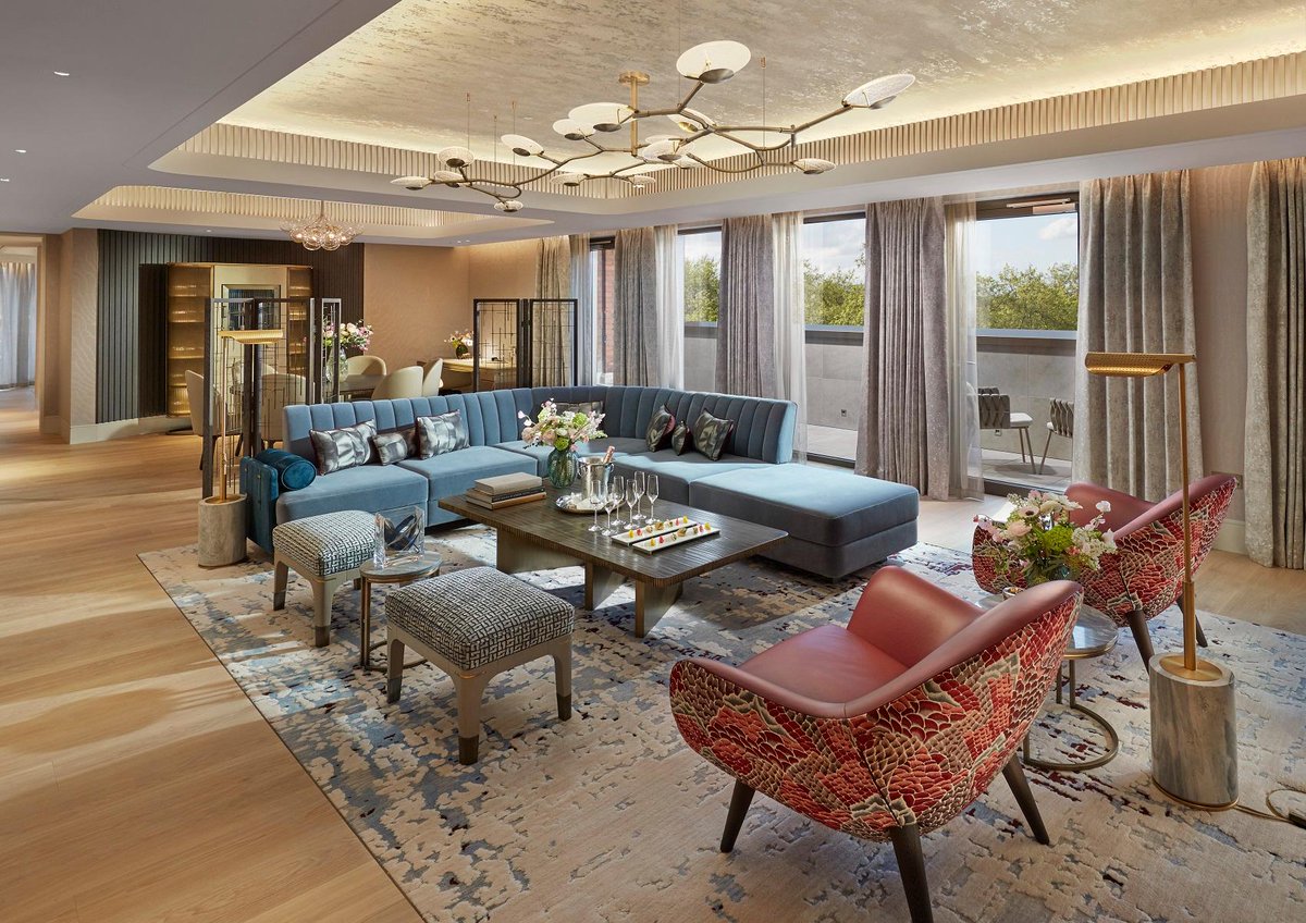 cppluxury's tweet photo. Mandarin Oriental Hyde Park, London fully re-opens on 15th April
https://t.co/6ZX6blsd14
#MandarinOriental #MandarinOrientalLondon #MOLondon #MOHydePark #HydePark #London #reopening #luxury #luxuryhotel #renovated #penthouse #fullyreopen @MO_LONDON @MO_HOTELS https://t.co/iYc9puZKwE
