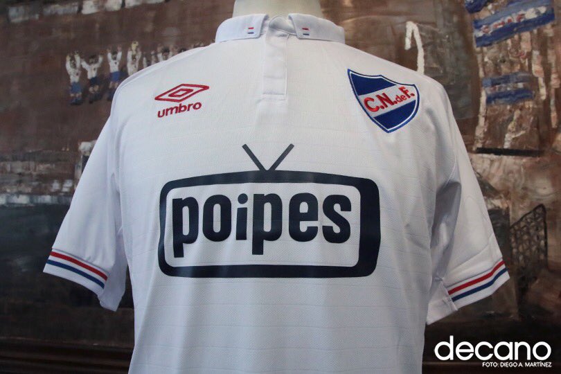 SORTEO | Poipes se puso con la camiseta. Para que sea tuya hay que seguir a <a href="/decanocomuy/">decano | alternativa</a> y dar RT. Se va en breve. ¡Apúrate!