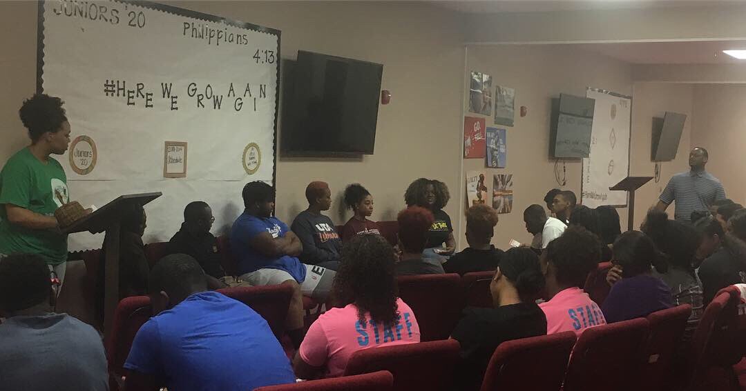 Bridge_by_Hope's tweet photo. Photos from our “Living in Your Purpose:College Edition” panel discussion. Special thanks to our moderator, Kayla Crump & our panelist. #BridgeByHope #BridgeTheGap #CollegeOrientation #BridgeScholar #BalancedAdjustment #StudentSuccess #PanelDiscussion #MentalHealth #HigherEd https://t.co/DWUoqIPacn