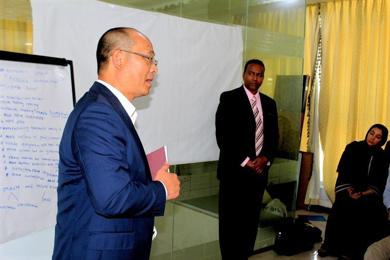 pdf African Urban Spaces in Historical Perspective (Rochester