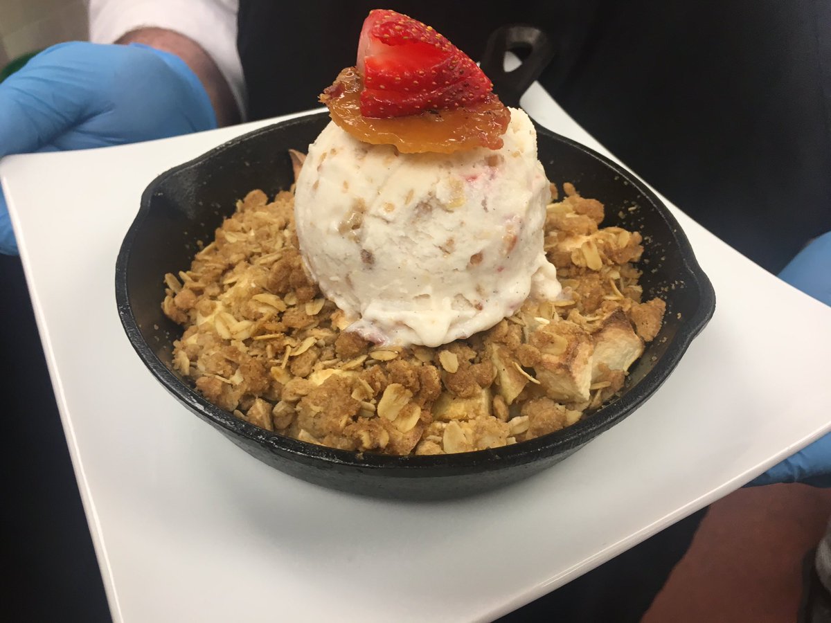 Today was our annual senior Dessert Competition. Here is our first group of competitors. #PCSDPROUD #MadeinProStart