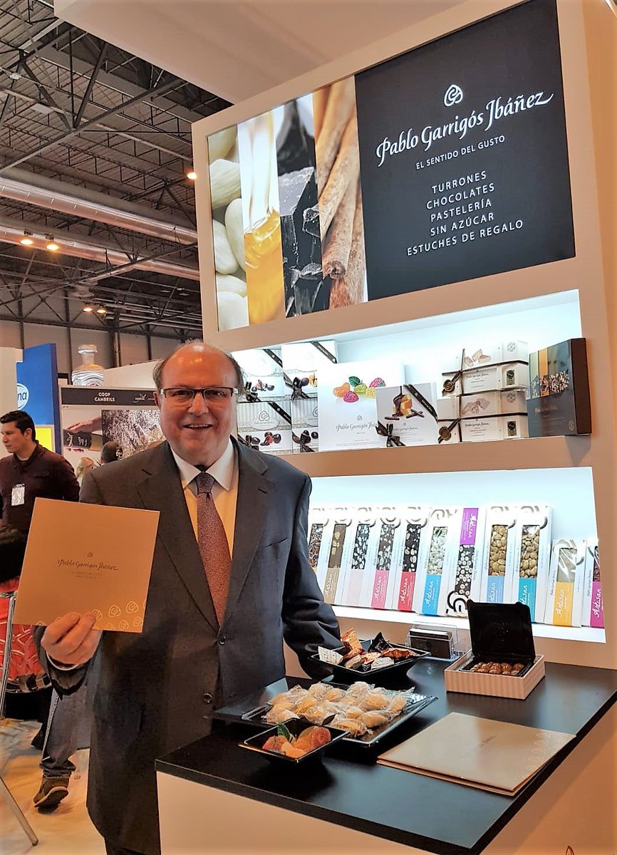 Segunda jornada finalizada con éxito en el Salón Gourmets de Madrid 💪💪. 
Reuniones, presentaciomes, contactos y hasta una exclusiva receta de sushi de turrón de Jijona #PabloGarrigósIbáñez, elaborado por el chef de la Asociación Española del Lujo. Os esperamos de nuevo mañana.