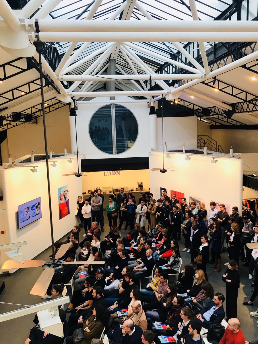 #EnDirect avec <a href="/LADN_EU/">L'ADN 🧬</a> pour le #lancement de la nouvelle revue. Bravo à toute la team !!! cc <a href="/melanie_rsn/">Mélanie Roosen Ⓥ</a> 👏 #media #marketing #communication