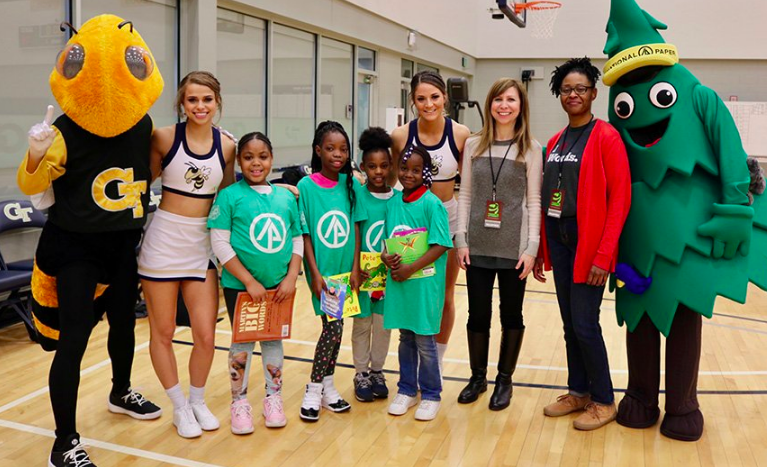 IntlPaperCo's tweet photo. This basketball season, we collaborated with @CoachingForLit to donate a total of $54,000 to local literacy programs across six states!
Learn more about the initiative: https://t.co/sH0yyobimH
#IP4Literacy #TheIPWayForward https://t.co/GMIW6NrUZi