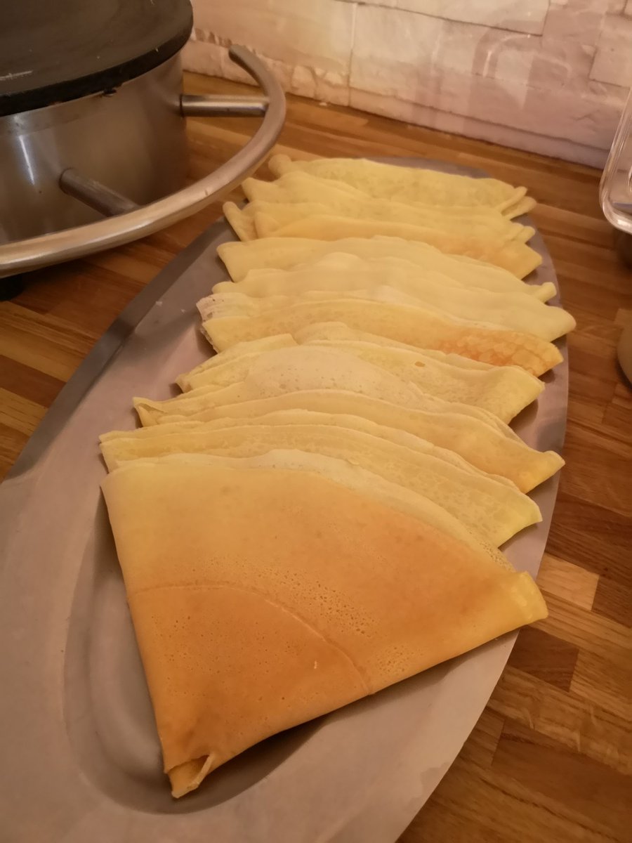StNicho32130193's tweet photo. #crepetastic #moresugar https://t.co/HWQvXiXvvu