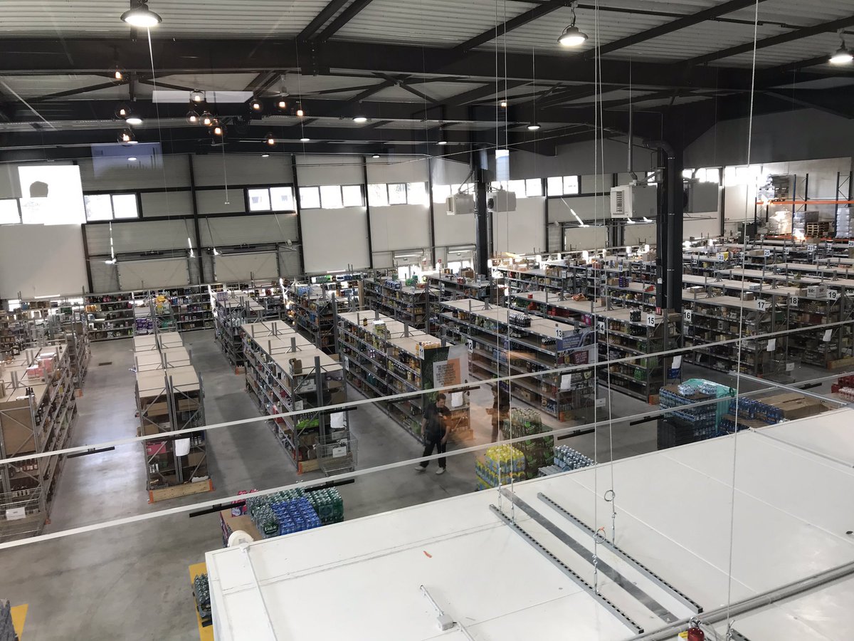 schelcher's tweet photo. Je souhaite bon vent au nouveau service Courses U Lyon de nos 10 collègues @ULesCommercants inauguré ce soir. À Lyon nous allions le meilleur du commerce physique à l’innovation numérique. #CommerçantsAutrement https://t.co/Xg3tfHxrap