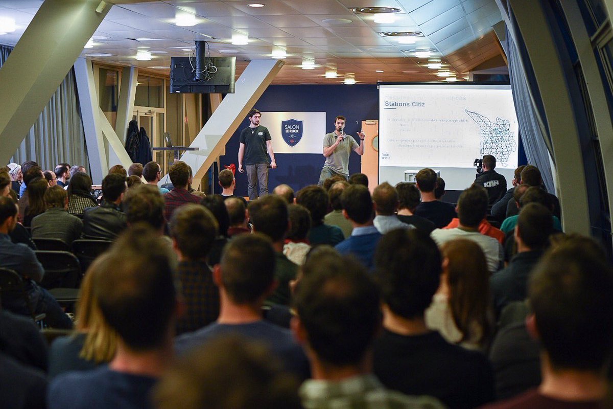 Kaizen_Sln's tweet photo. Nous finissons avec ⁦@gotiedrs⁩ et Sylvain Berthelot et leur #talk « Système d’information Géographique et #datascience : un couple à fort potentiel. » #engineer #conference #TechWeek ⁦@stadedesalpes⁩ https://t.co/TbUtj6cYhf