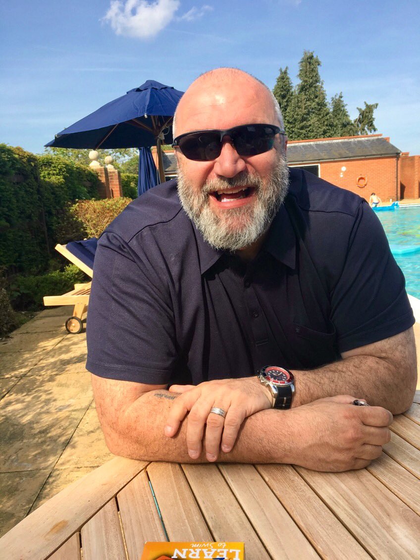MrsRazorRuddock's tweet photo. To book @RealRazor The top after-dinner speaker in the country please contact Tony Clarke @soccerspeaker for bookings 🍽🎤  .. pls retweet ☺️ https://t.co/1tJrjvkhQy
