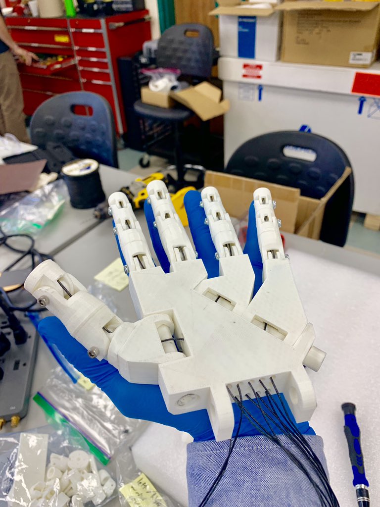 phoenixrobotics's tweet image. Update 🤚🏼#engineering #3dprinter #pla #robotics #humanoid #design #CAD #arduinoprojects #raspberrypi  #opensource #GCC #phoenixrobotic #inmoov