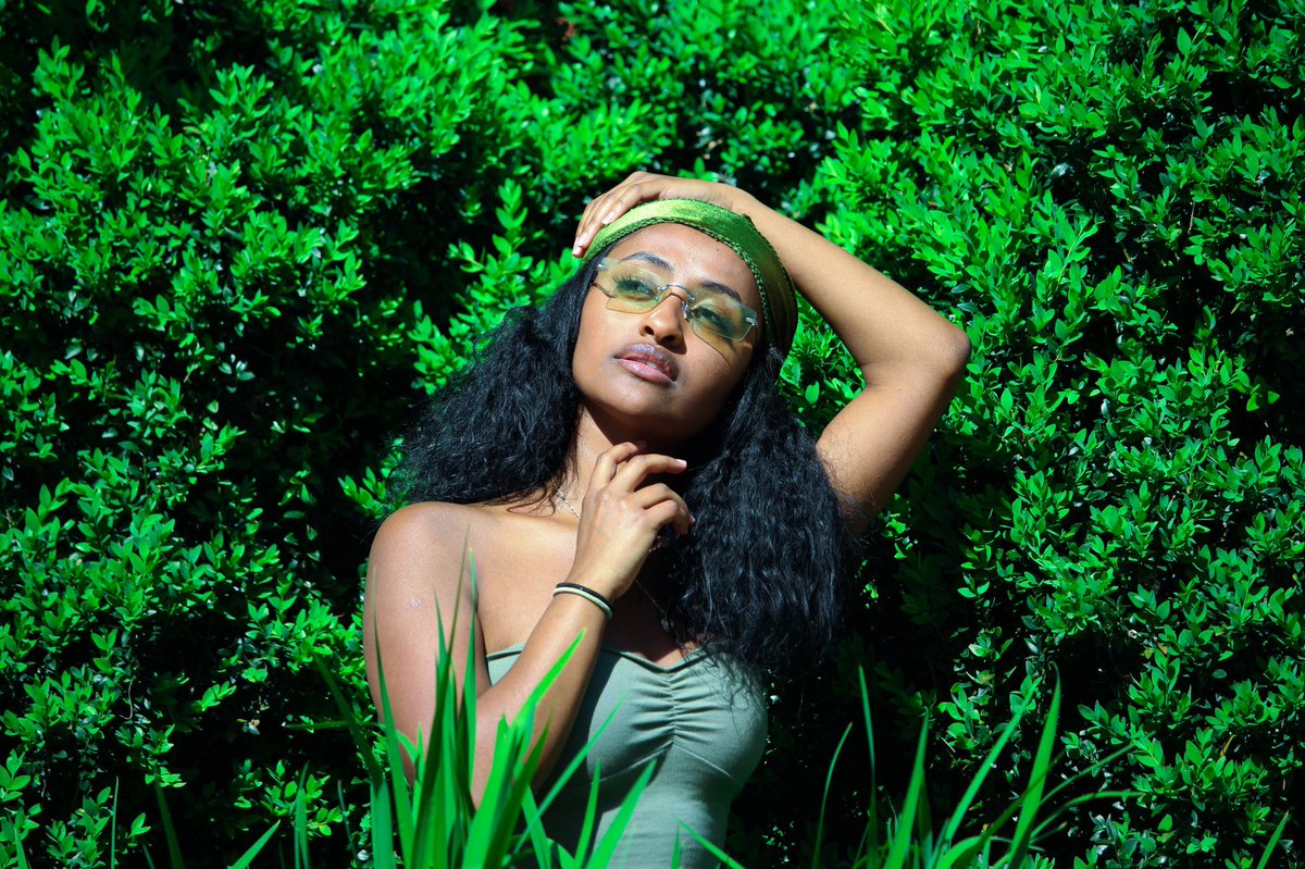 BOLDatUGA's tweet photo. Trend Report: Spring Accessories (Creative Direction: Barbara Walcot-Ceesay) https://t.co/qrLrvn3PoC https://t.co/EeXY0aVuJr