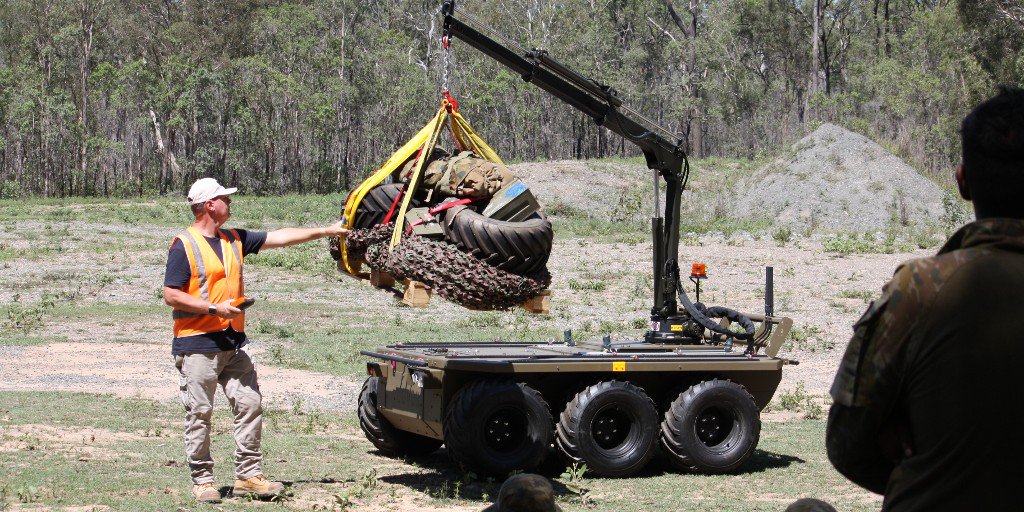 AustralianArmy's tweet photo. #OurPeople recently experienced the use of future advanced robotics during an Unmanned Ground Vehicle demonstration. 
  
The technology is underpinned by the recently published Army Robotic and Autonomous Systems Strategy. #AcceleratedWarfare

https://t.co/CbIs40QKyC https://t.co/NdGRyBVD6n
