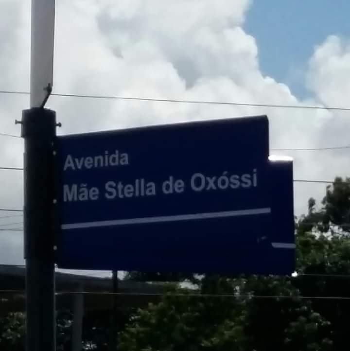 OrixaEncantado's tweet photo. Homenagem a mãe Stella D'Oxóssi

"Os iniciados no mistério não morrem, os iniciados no mistério não desaparecem, os iniciados no mistério vão para o Itulá, a Casa do renascimento." https://t.co/wzryg8gIZJ