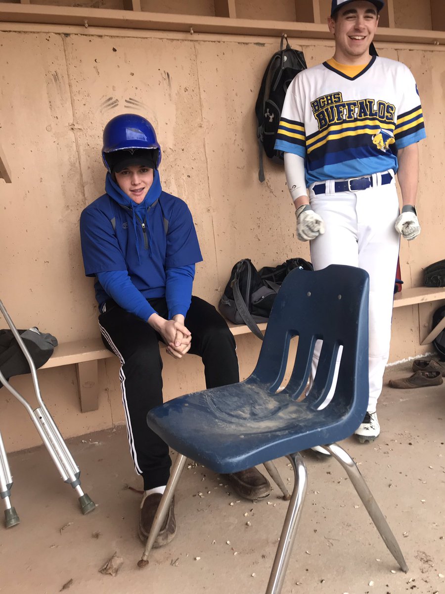 BuffsBaseba11's tweet photo. Special guest in the dugout tonight!!!! #ACLproblems https://t.co/NKwulk19In