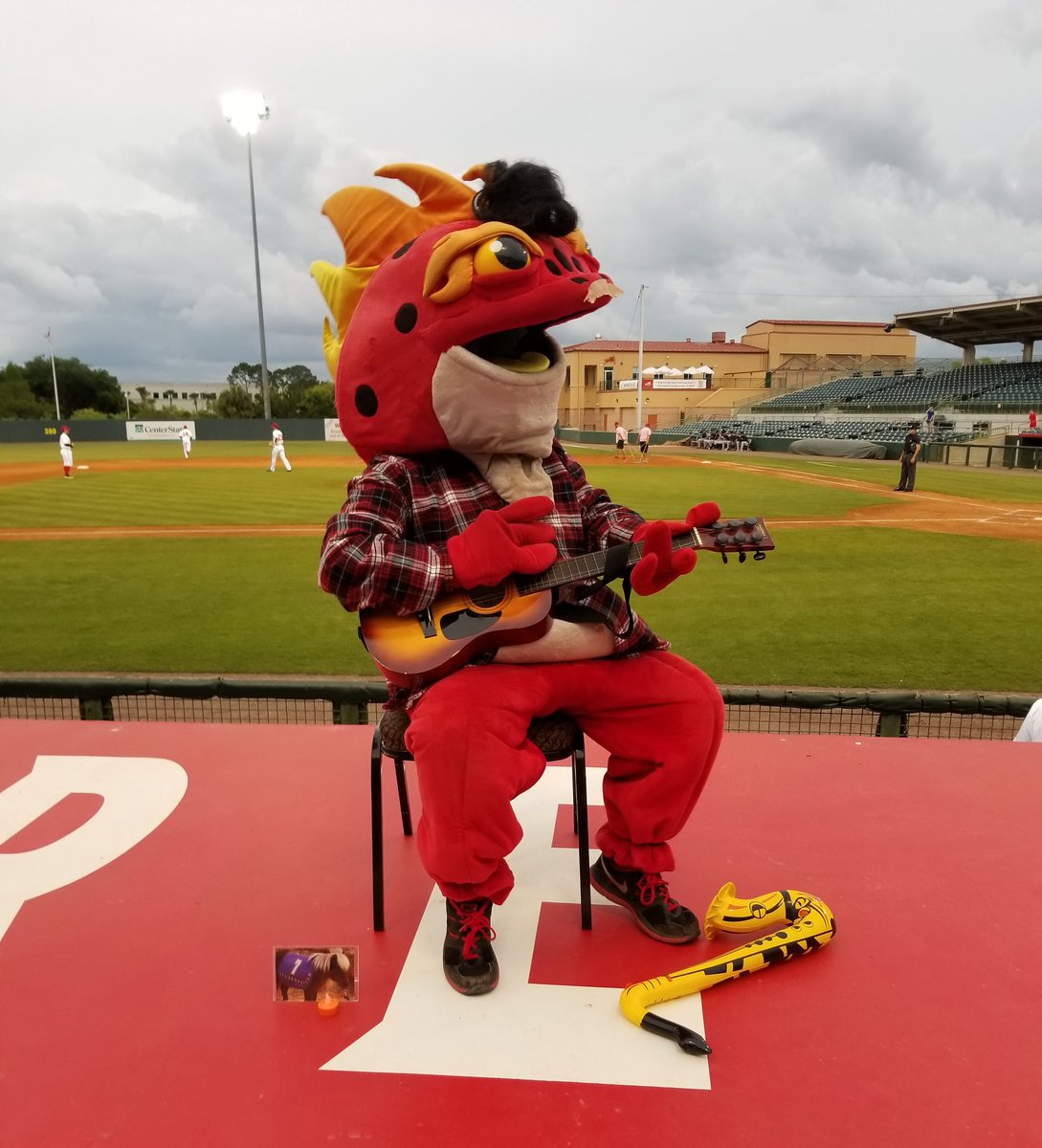 Striker the Fire Frog tweet media